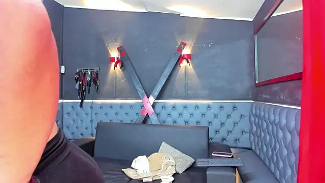 Stephy  online show from November 13, 2025, 8:41 pm