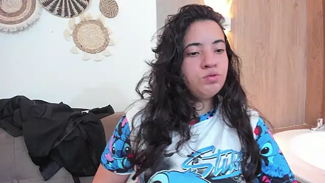 Nicol Chang online show from February 24, 2026, 8:51 pm