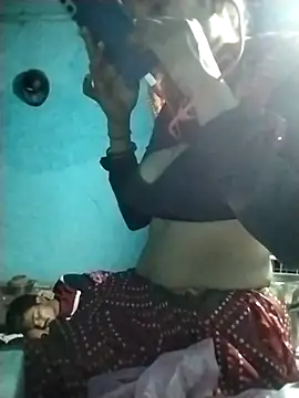 Hot-qwer online show from March 28, 2026, 8:52 pm