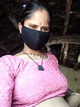 Hot-ilaiy online show from September 20, 2025, 4:35 am