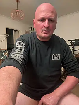 Attila120 online show from October 18, 2025, 10:54 pm