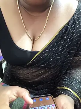 Snapshot of Tamil-rami chatting on February 18, 2026, 6:31 am Tamil-rami online show from February 18, 2026, 6:31 am