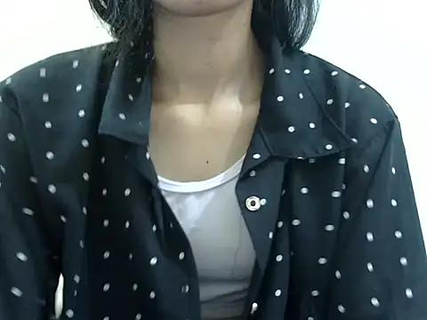 Snapshot of smallcuute chatting on November 30, 2025, 1:20 am smallcuute online show from November 30, 2025, 1:20 am