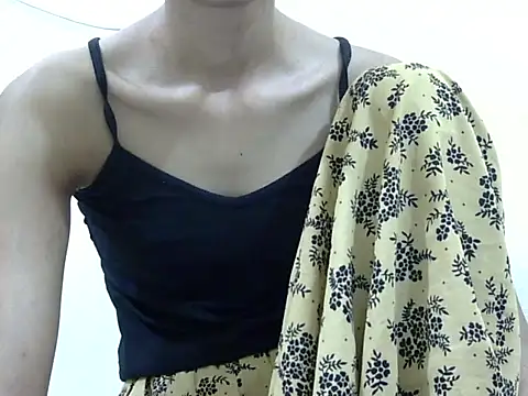 Snapshot of smallcuute chatting on December 16, 2025, 9:09 pm smallcuute online show from December 16, 2025, 9:09 pm