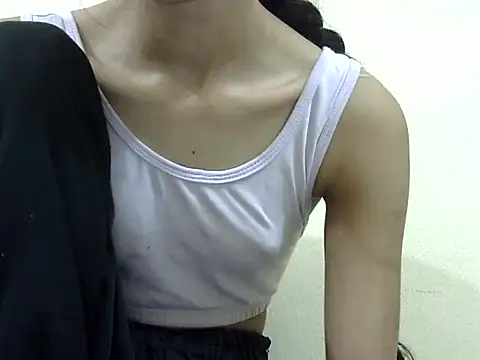 Snapshot of smallcuute chatting on January 10, 2026, 11:12 am smallcuute online show from January 10, 2026, 11:12 am