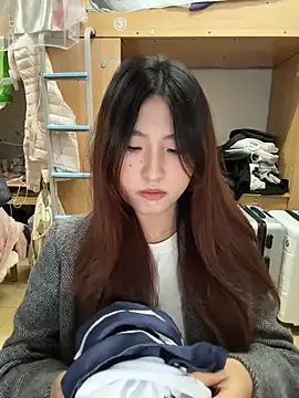 ououlovelove online show from March 18, 2026, 11:13 am