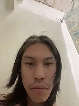 heytherepeoples717 online show from November 15, 2025, 11:51 am