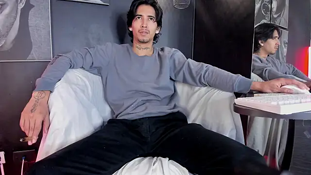 jett savage online show from November 20, 2025, 2:17 pm