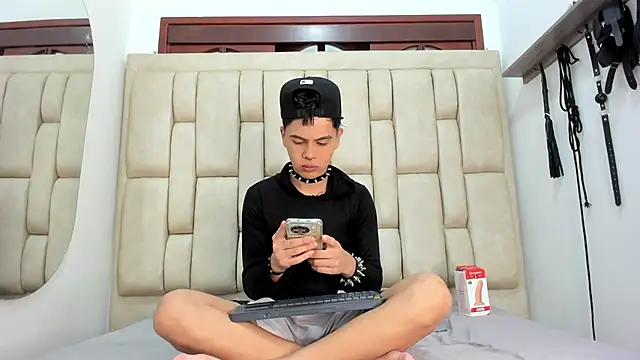 Felipe Cold online show from November 15, 2025, 2:42 am