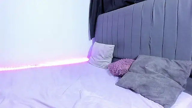 sexloversxxxXX online show from January 18, 2025, 1:08 am