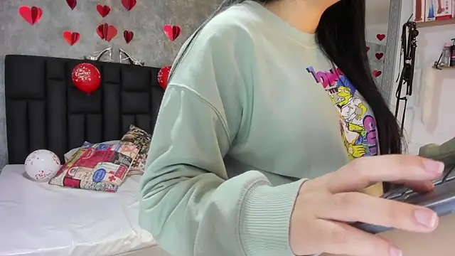 Snapshot of crystaldarliing chatting on February 12, 2026, 1:17 pm crystaldarliing online show from February 12, 2026, 1:17 pm