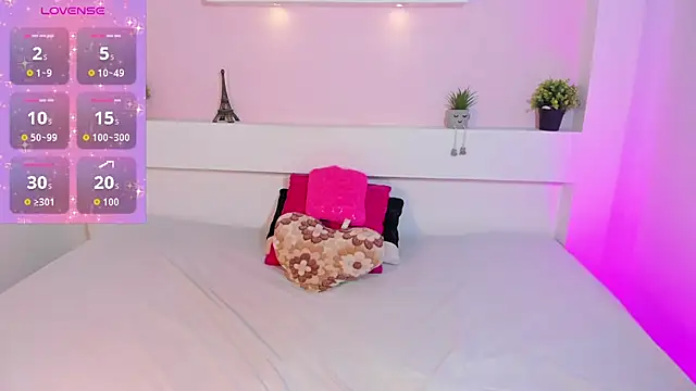 Hannacooper3 online show from October 25, 2025, 7:52 pm