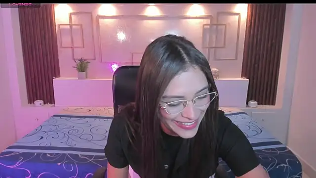 Hannacooper3 online show from November 20, 2025, 8:30 pm