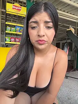 Isaa-Sweet online show from March 7, 2026, 3:09 pm