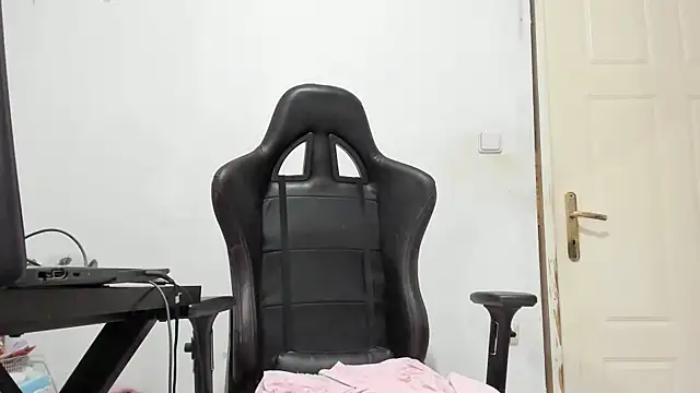 Snapshot of Venus2029 chatting on December 2, 2025, 7:36 am Venus2029 online show from December 2, 2025, 7:36 am