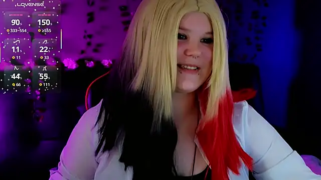 Snapshot of fillisfox_ chatting on October 8, 2025, 4:04 pm fillisfox online show from October 8, 2025, 4:04 pm