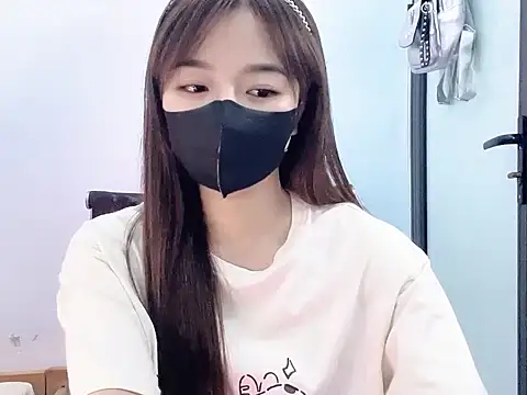 Snapshot of Tinaa-22 chatting on September 22, 2025, 4:20 pm Tinaa-22 online show from September 22, 2025, 4:20 pm