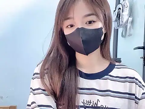 Snapshot of Tinaa-22 chatting on October 1, 2025, 3:29 pm Tinaa-22 online show from October 1, 2025, 3:29 pm