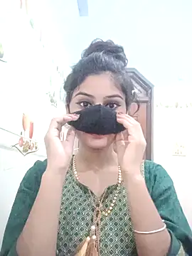 Snapshot of Hot-Soniya733 chatting on November 16, 2025, 12:00 pm Hot-Soniya733 online show from November 16, 2025, 12:00 pm