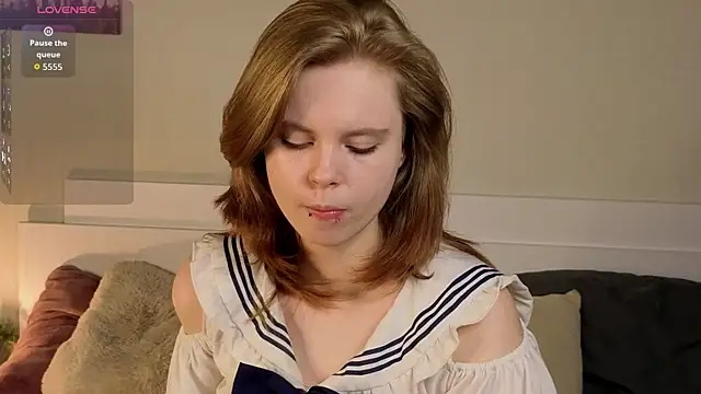 Snapshot of JulietteRain chatting on May 3, 2026, 6:25 pm JulietteRain online show from May 3, 2026, 6:25 pm