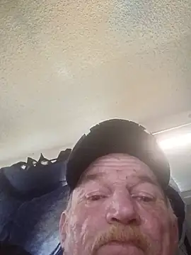 Snapshot of Rootpass222 chatting on July 22, 2026, 9:17 pm Rootpass222 online show from July 22, 2026, 9:17 pm