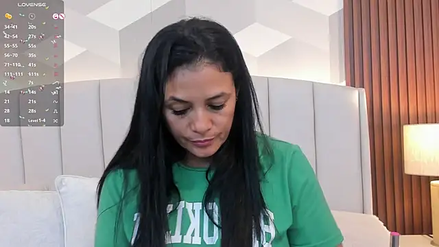 Mommy Naughty online show from July 27, 2026, 11:28 am