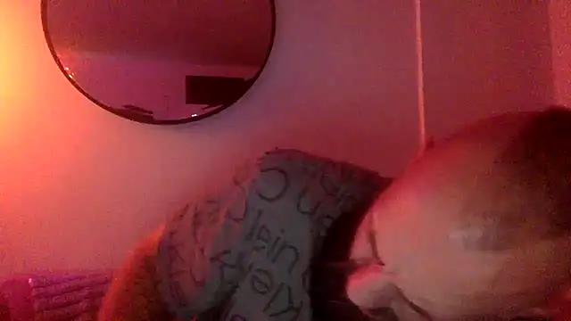 Snapshot of Bearlyfuckinglogan chatting on July 6, 2026, 1:13 am Bearlyfuckinglogan online show from July 6, 2026, 1:13 am