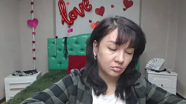 SelenaFly online show from September 12, 2025, 5:29 am