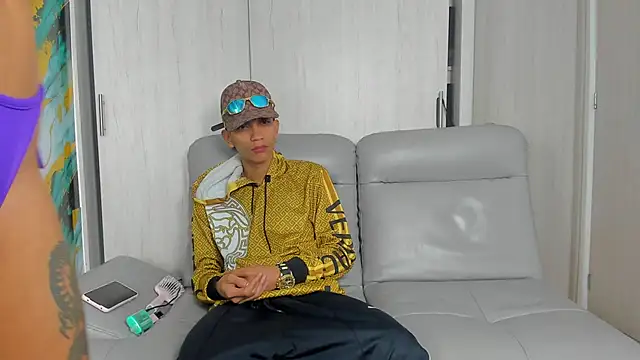 Snapshot of Something_pork4 chatting on October 12, 2025, 1:43 pm Something pork4 online show from October 12, 2025, 1:43 pm