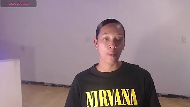 DonnaDidiamantti online show from November 10, 2025, 8:41 pm