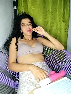 Snapshot of lucerocutte chatting on November 12, 2025, 6:47 am lucerocutte online show from November 12, 2025, 6:47 am