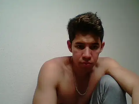 Maxtaylor18 online show from October 8, 2025, 2:31 am