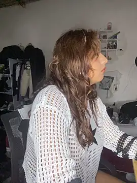 Snapshot of SoftLady_S33 chatting on February 27, 2026, 1:22 pm SoftLady S33 online show from February 27, 2026, 1:22 pm