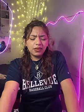SoftLady S33 online show from June 14, 2026, 4:03 am
