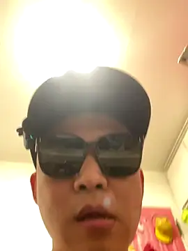 XLJjjjjjjjjjj online show from December 16, 2025, 8:52 am