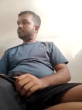 Snapshot of VJ17 chatting on November 3, 2025, 9:43 am VJ17 online show from November 3, 2025, 9:43 am