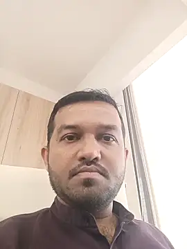 Snapshot of VJ17 chatting on November 18, 2025, 4:50 am VJ17 online show from November 18, 2025, 4:50 am