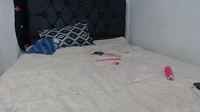 Snapshot of Angeliicaxx chatting on September 30, 2025, 4:17 am Angeliicaxx online show from September 30, 2025, 4:17 am