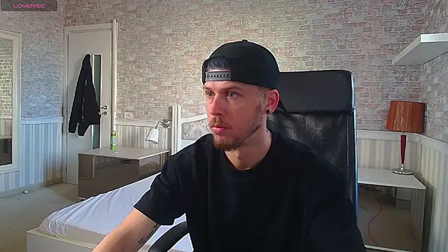 JonahShaw online show from May 24, 2026, 4:50 am