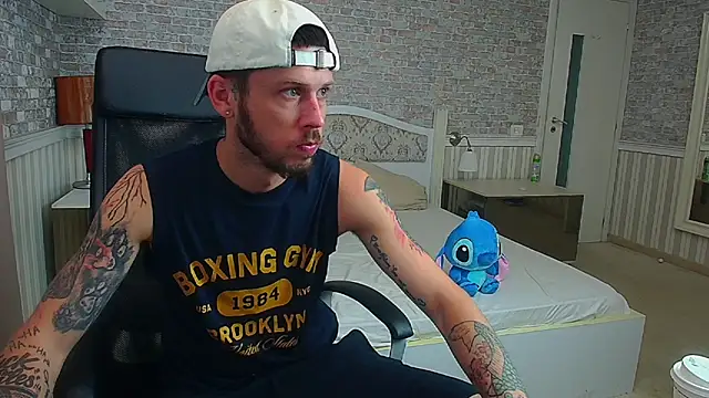 JonahShaw online show from July 20, 2026, 3:43 am
