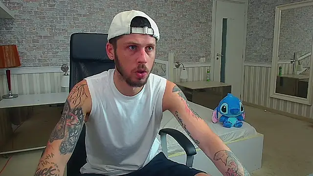 JonahShaw online show from July 21, 2026, 4:26 am