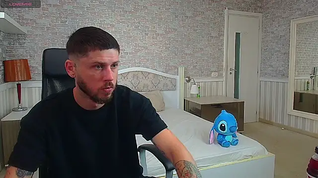 JonahShaw online show from July 28, 2026, 4:41 am