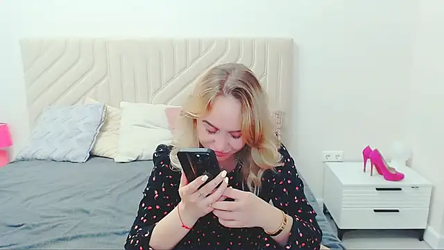 LiluMoon   online show from July 23, 2026, 5:55 pm