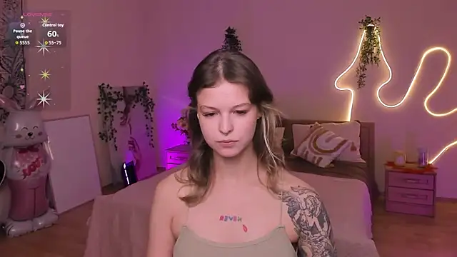 Lisa Blossom online show from July 29, 2026, 6:11 am