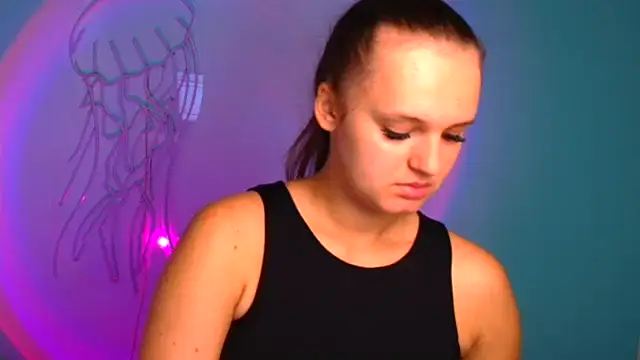 Aurora White online show from September 9, 2025, 11:21 am