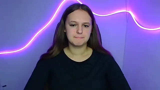 Aurora White online show from September 25, 2025, 11:14 am