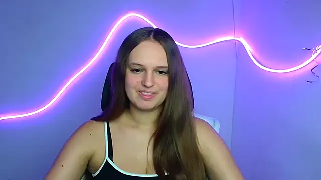 Aurora White online show from September 26, 2025, 11:14 am