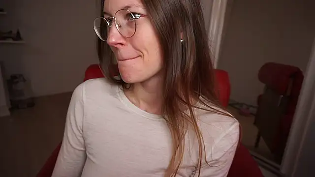 Snapshot of Scorpion_Peach chatting on November 8, 2025, 11:21 am Scorpion Peach online show from November 8, 2025, 11:21 am