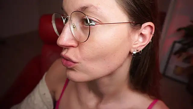 Snapshot of Scorpion_Peach chatting on November 13, 2025, 3:55 pm Scorpion Peach online show from November 13, 2025, 3:55 pm