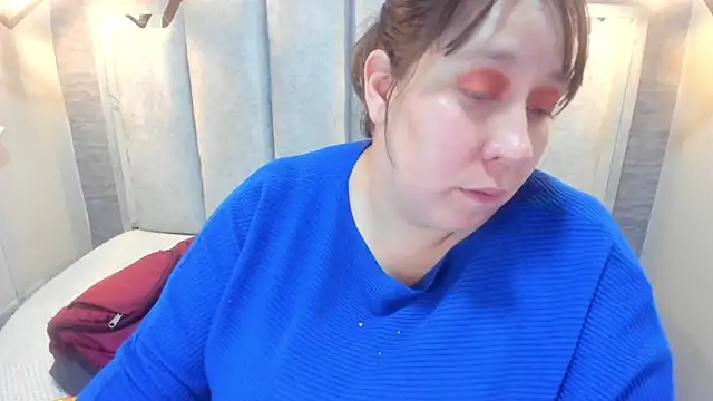  Emily rosee  online show from September 24, 2025, 11:57 am